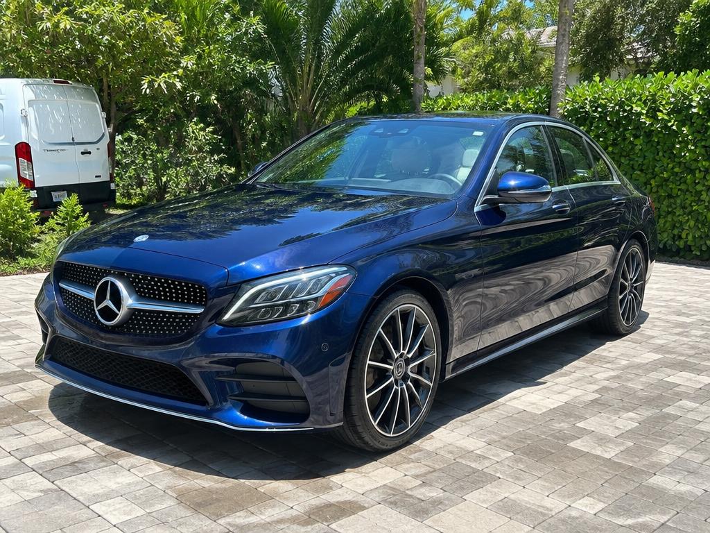 Glossy blue Mercedes-Benz C300 after a Vortan hand wash and wax